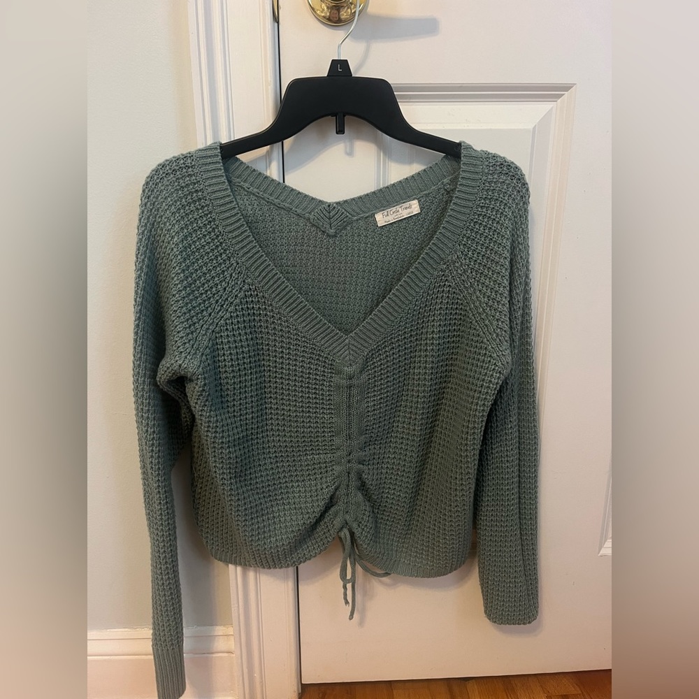 V neck knit sweater!!